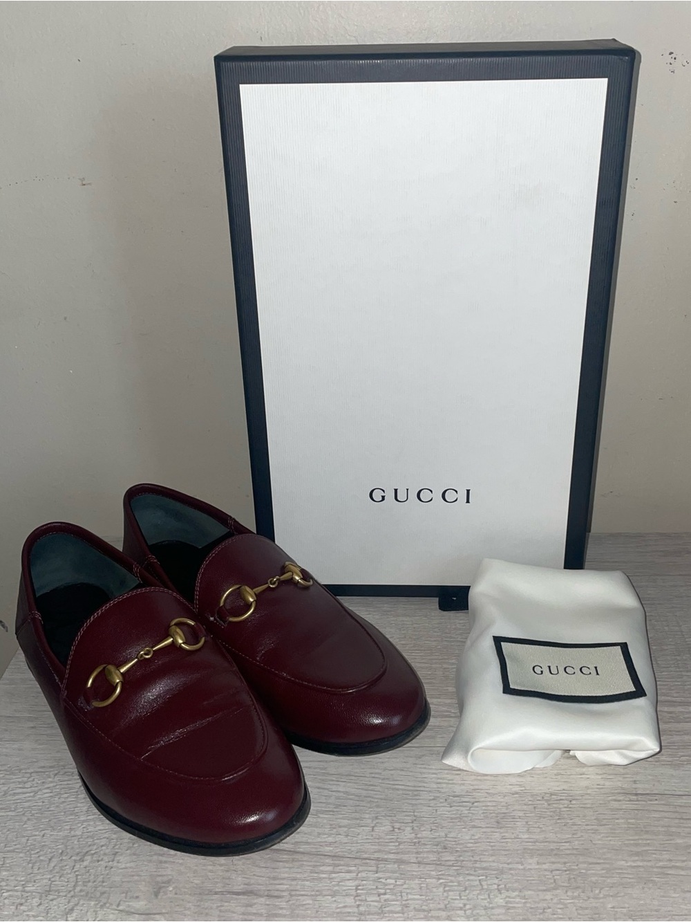 Authentic Gucci Womens Leather Horsebit Loafers in Vintage Bordeaux. Pre-Owned - Picture 2 of 13